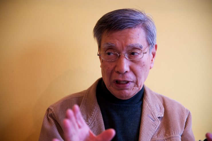 【写真】インタビューに応えるやまねあきらさん