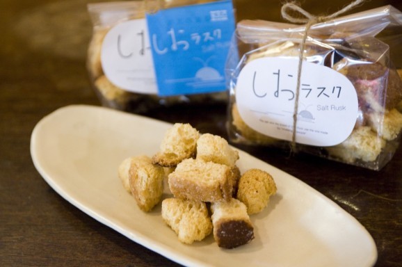 【写真】大阪の福祉作業所でつくられた美味しそうなしおラスク