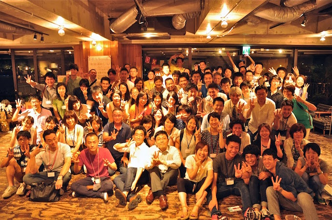 D×Pの3周年記念パーティで。今井さんは、たくさんの仲間とともにNPOを運営している