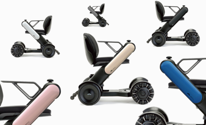 【写真】スタイリッシュなパーソナルモビリティが並び、洗練された雰囲気が流れる。