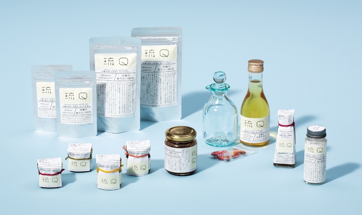 【写真】リューキューのプロダクト。食品が、沖縄産のガラス瓶に詰められている