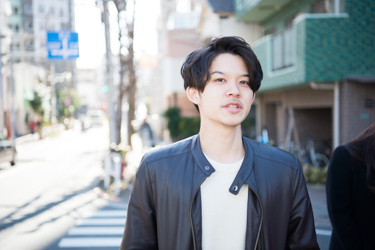 【写真】凛とした表情を見せるやまぐちさん