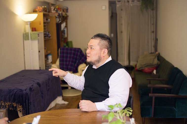 【写真】質問に丁寧に応えてくれるおかだたいようさん