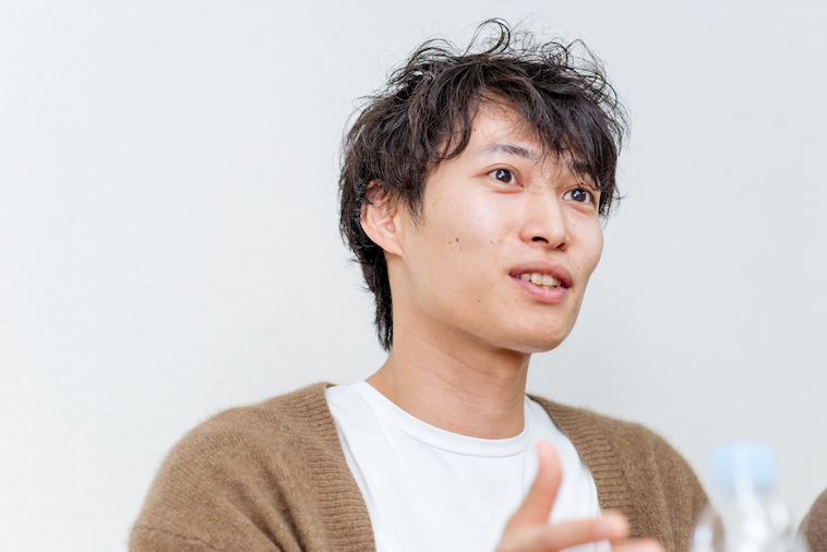 【写真】晴れやかな表情で話をするせんださん